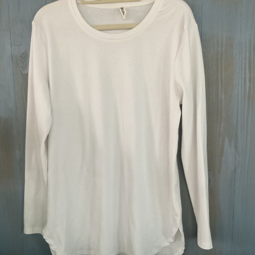 WOMENS LONG SLEEVE WHITE TUNIC TEE SHIRT SIZE L NWOT